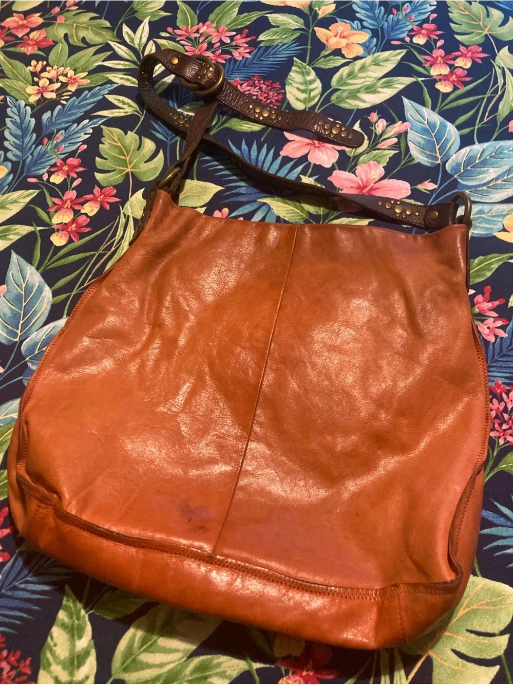 Ellington Rustic Cognac Leather Shoulder Tote
